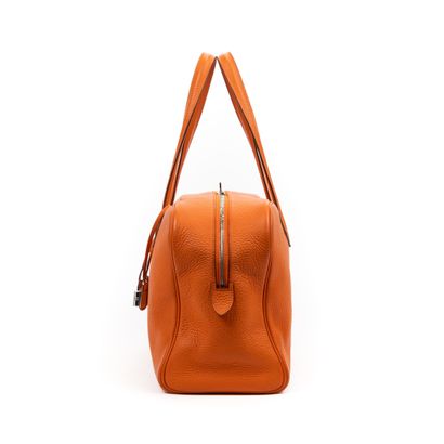 HERMES HERMES - Victoria Handbag - In orange togo calfskin - Palladium jewelry -...