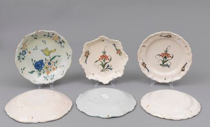 CERAMIQUE 
Rouen and Nevers

Four plates and two small dishes in earthenware with...