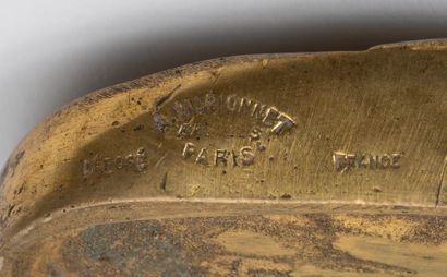 Albert MARIONNET Albert MARIONNET (1852-1910) - Pocket vacuum in bronze decorated...
