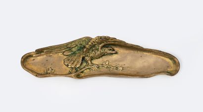 Albert MARIONNET Albert MARIONNET (1852-1910) - Vide poche en bronze à décor d'un...