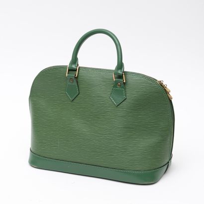 LOUIS VUITTON LOUIS VUITTON Bag Alma in green epi leather - Green suede lining -...