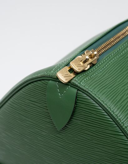 LOUIS VUITTON LOUIS VUITTON- Keepall 55 bag in green epi leather - Unlined inside...