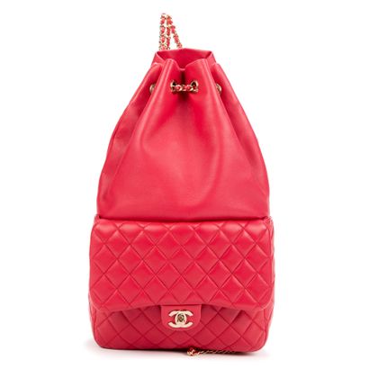 CHANEL CHANEL Paris backpack in pink lambskin - Pink fabric inside - Gold metal jewelry...