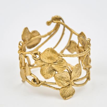 Claude LALANNE Claude LALANNE (1925-2019) - Bracelet Hortensias en bronze doré -...