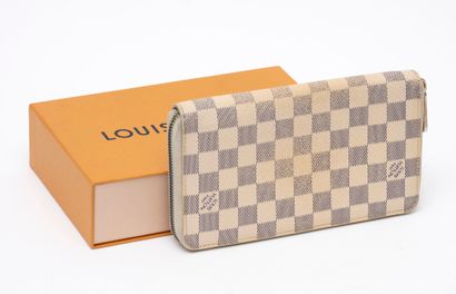 LOUIS VUITTON LOUIS VUITTON - Porte-carte porte-monnaie zippé en toile damier azur...