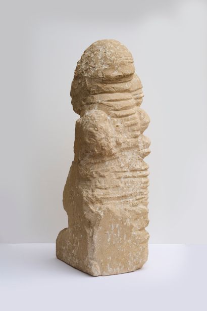 Gogotte Gogotte de Fontainebleau - Hauteur : 64 cm - Ces sculptures de sable se forment...