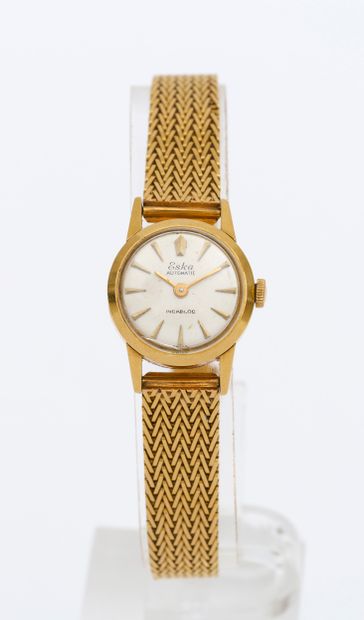 Montre ESKA. Vers 1950
Montre bracelet de dame, boitier et bracelet en or jaune 18...