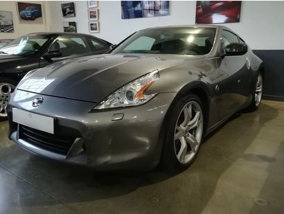 Nissan 370Z coupé 2 portes, 2012 n°96/100. Coupe 2 doors.mileage : 38000 KMs. Automatic...