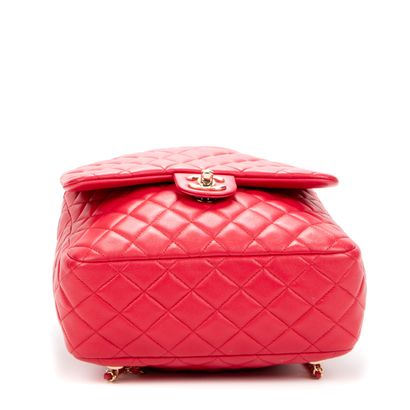 Chanel CHANEL Paris sac à dos en agneau rose – Intérieur en tissu rose – Bijouterie...