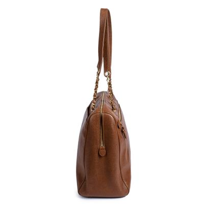 Chanel CHANELParis grand sac cabas en veau grainé gold – Intérieur en tissu marron...