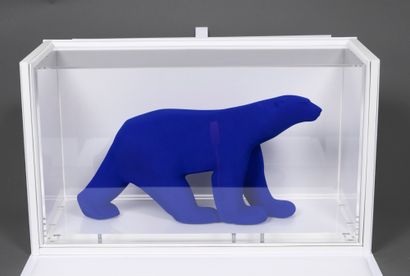 Yves KLEIN éditions Yves KLEIN éditions - Ours Pompon - Bear made in 40 cm resin...