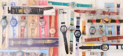 null Set of 22 museum watches in original box - Plastic bracelet