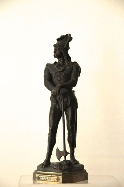 MARCEL DEBUT (1865-1933) Vercingetorix Sculpture Bronze à patine brune Hauteur: 30...