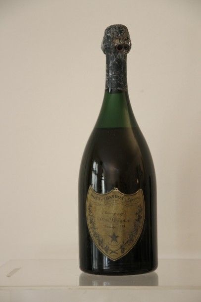 1 bouteille Champagne Dom Perignon 1 bouteille Champagne Dom Perignon, 1955 
 Niveau...
