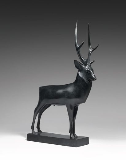 POMPON (1855-1933) Le grand cerf - Bronze à patine noire nuancée - Inscrit sur la...