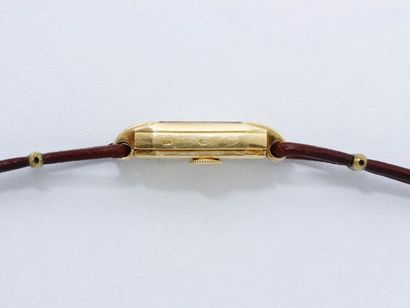 JAEGER LECOULTRE Montre bracelet de dame en or 750 millièmes, cadran ivoire avec...