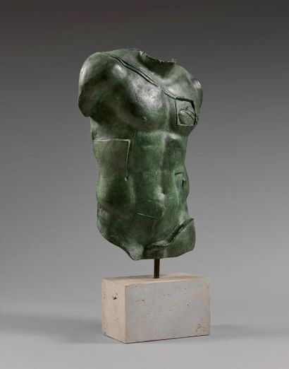 Igor MITORAJ (1944-2014) Persée - Sculpture en bronze à patine verte - Numérotée...