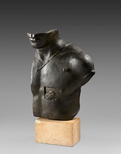 Igor MITORAJ ( 1944-2014) Aesclepios - Sculpture en bronze à patine brune numérotée...