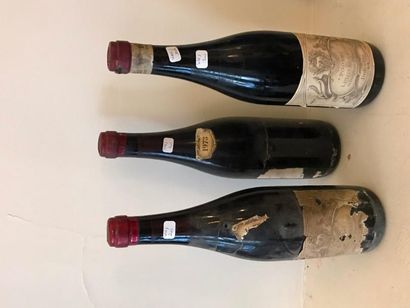 null Lot de 3 bouteilles Poderi di Luigi Einaudi dont une sans étiquette 1973
