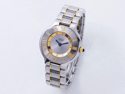 Bague dôme en or CARTIER MUST DE ''21'' - Montre bracelet de dame en acier bicolore,...