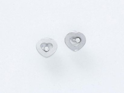 CHOPARD CHOPARD ''HAPPY DIAMONDS ICONS''
Paire de boucles d'oreilles en or gris 750...