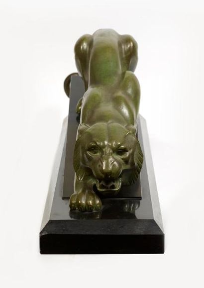 Georges LAVROFF Georges LAVROFF (1895-1991) - Tigre à l'affut - Sculpture en bronze...