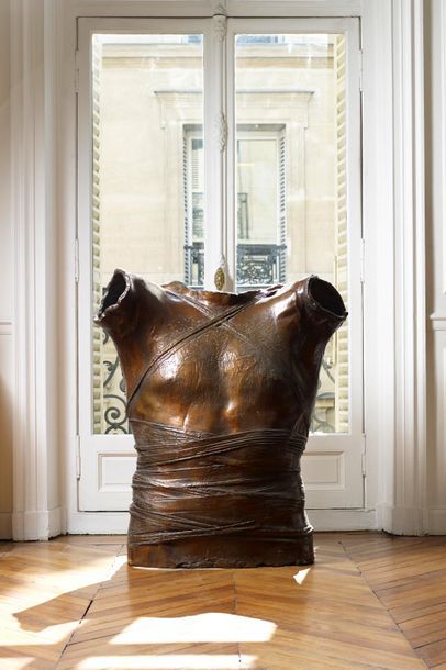 Igor MITORAJ Igor MITORAJ (1944-2014) - Cuirasse, 1978 - Grand modèle - Bronze numéroté...