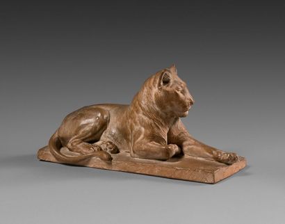 Louis RICHE Louis RICHE (1877-1949) - Lionne couchée - Terre cuite - Cachet Susse...