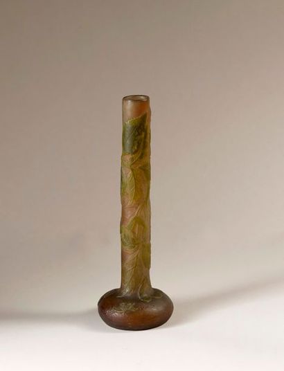 GALLE Vase Gallé soliflore en pate de verre polychrome - H. 21 cm - Petite égren...