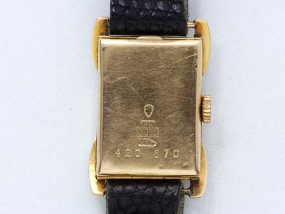 HERODIA HERODIA

Montre bracelet de dame en or 750 millièmes, cadran argenté avec...