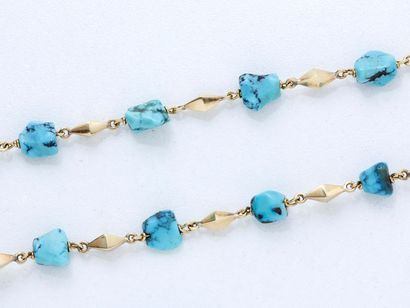 COLLIER Collier en or 750 millièmes, composé d'un rang de perles baroques de turquoise...