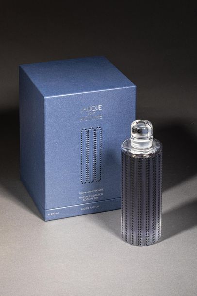 null LALIQUE "Louxor"
Flacon de parfum de collection, Edition Limitée 2007. Flacon...