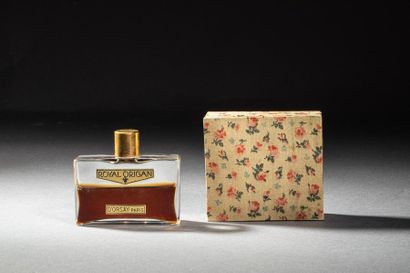 null D'ORSAY PARFUMEUR "Royal Origan". Flacon de parfum de forme rectangulaire. Etiquette...