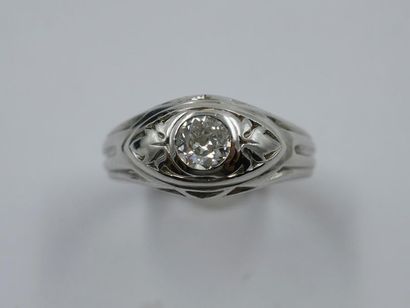 null Ring in 18k white gold with a brilliant-cut diamond in a chiselled surround...