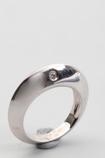 null PIAGET Ring in 18k white gold set with a small diamond Signed Gross weight 8.9g...