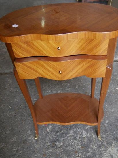 null Miscellaneous furniture including : Rosewood veneer table with a veneer veneer...
