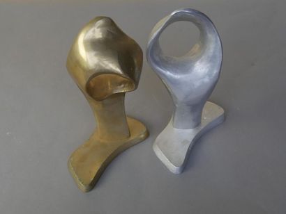 null CATO CATONI(1929 – 2018), Deux sculptures en acier brossé et en bronze doré...