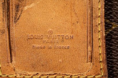null Louis VUITTON Valise "Airbus" en toile Monogram et cuir naturel, fermeture éclair...