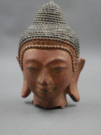 null Buddha head in lacquered wood, Thailand, 18th century, Height: 16 cm