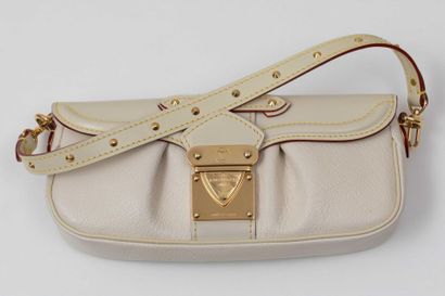 null LOUIS VUITTON - Sac a main porté épaule en cuir beige - Longueur 24cm - H :...