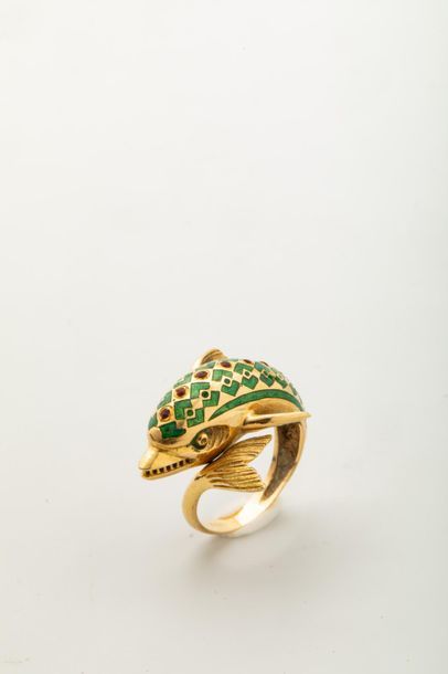 null Dolphin-shaped ring in 18k yellow gold and green enamel - PB: 6,1gr - TDD 5...