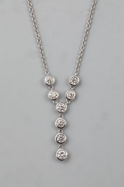 null Necklace in 18k white gold set with 8 diamonds , Gross weight: 2,4 g - Length...