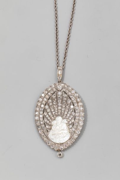 null Important platinum pendant with a mother-of-pearl scene of Saint John the Baptist...