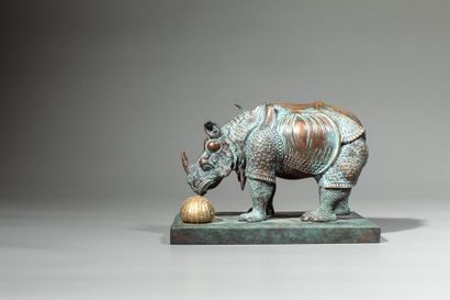 null Salvador DALI (1904-1989) - Rhinoceros habillé en dentelle - Sculpture en bronze...