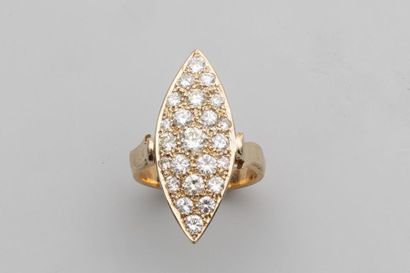 null Bague marquise en or jaune 18k pavée de diamants - PB : 7,70gr - TDD 56