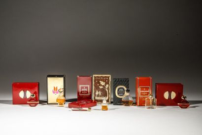 null GUERLAIN
Lot de huit miniatures homothétiques avec boîtes et Parfum d'Origine.
"Mitsouko"...