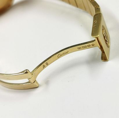 null CARTIER SANTOS - Montre bracelet en or jaune 18k - Boîtier octogonal à fermeture...