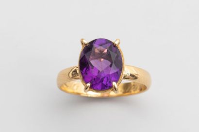 null Ring in 18k yellow gold with an oval amethyst - TDD 56 - PB: 4,8gr