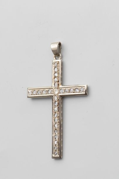 null Pendentif croix en or gris 18k ornée de diamants taille ancienne - Epoque 1920/1930...