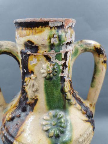 null Vase balustre à anses en grès porcelaineux flammé beige, marron et vert, à décors...